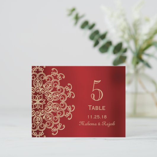 ROOD EN GOUD INDIASE TROUWTAFEL NUMMER KAART (Staand voorkant)