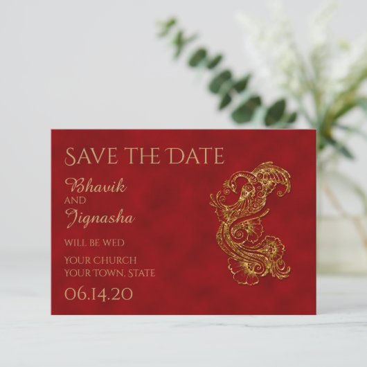 Rood en Goud Peacock Indische Bruiloft Save the Da Save The Date (Staand voorkant)