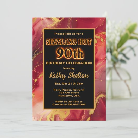 Rood en goud vlammende hete 90e verjaardag uitnodi kaart (Staand voorkant)