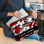 Rood en grijs Camouflage Jouw naam Personaliseren Laptop Sleeve<br><div class="desc">Elegant,  stijlvol en verfijnd camouflagepatroon in rode en grijze kleur. Modern en trendy cadeau,  perfect voor de militaire minnaar in je leven. Personaliseer door jouw naam,  bijnaam,  monogram of initialen toe te voegen.</div>