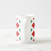 Rood en groen diamant op wit porselein kop (Achterkant)