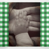 Rood en groen Gingham Foto baby's eerste Kerstmis Drieluik Wenskaart (Binnenkant midden)