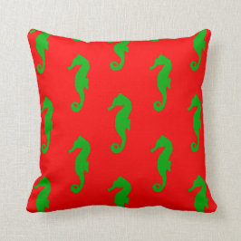 Rood en groen kerstfeestspatroon aan de kust kussen