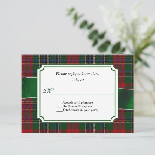 Rood en Groen MacClain Tartan Bruiloft RSVP Kaartje (Staand voorkant)