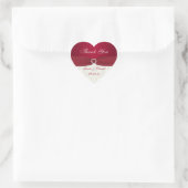 Rood en Ivoor Damask Hartvormige Bruiloft Sticker (Tas)