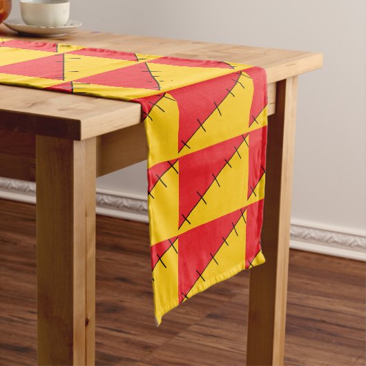 Rood en oranje korte tafelloper (Voorbeeld)