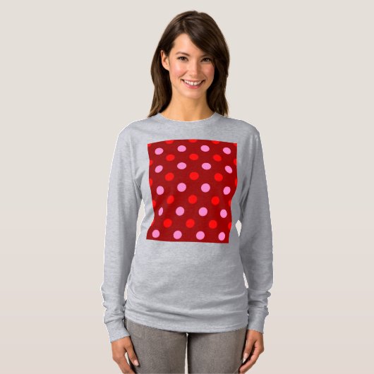 Rood en Roze op Maroon Stippen Design T-shirt (Voorkant volledig)