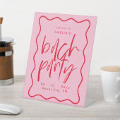Rood en Roze Wavy Lijst Bachelorette Welkomstbord Reclamebord Met Voetstuk (Insitu)