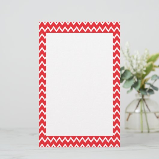 Rood en wit Chevron Pattern Briefpapier (Staand voorkant)