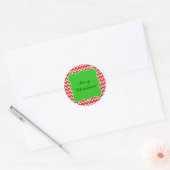 Rood en wit Chevron Pattern met groene kerst Ronde Sticker (Envelop)
