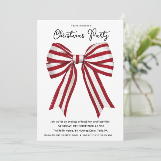 Rood en wit gestreepte kerstvakantie uitnodiging (Staand voorkant)