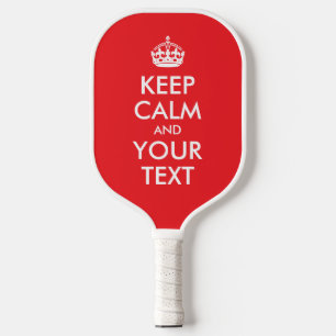 Rood en wit houden kalme parodie pickleball paddle