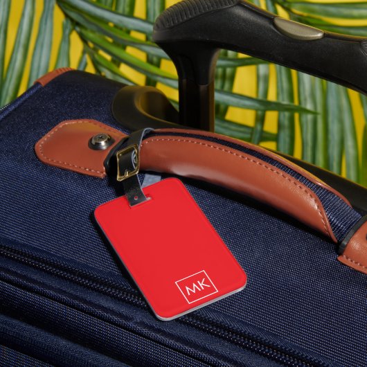 Rood en Wit Modern Monogram Bagagelabel (Voorkant Insitu 1)