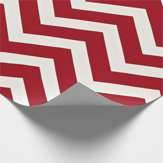 Rood en Wit Zig Zag Gestreepte Moderne Kerstmis Cadeaupapier (Hoek)