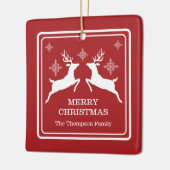 Rood- en witrendieren met sneeuwvlokken kerst keramisch ornament (Links)