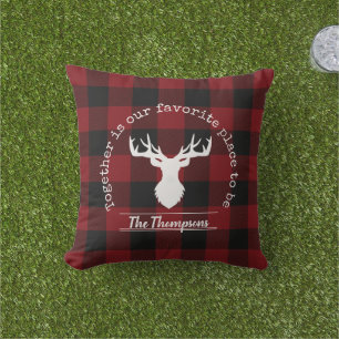 Rood en Zwart Buffalo Plaid Herten Gezinsnaam Buitenkussen
