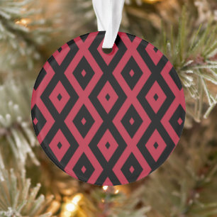 Rood- en zwart diamantpatroon ornament