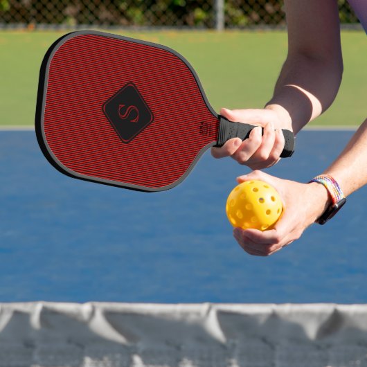 Rood en zwart fijne verticale strepen monogram pickleball paddle (Insitu)