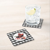 Rood en zwart gebuffellazen en verpakkingsmateriaa kartonnen onderzetters (Insitu)