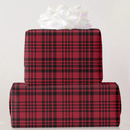 Rood en zwart kerstrolletje met tartan cadeaupapier