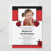 Rood en zwart Ladybug Foto Birthday Invitation Kaart (Voorkant)