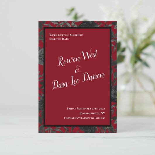 Rood en zwart Roos Gothic Wedding Save the Date Kaart (Staand voorkant)