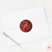 Rood en zwart Yin Yang Geckos Ronde Sticker (Envelop)