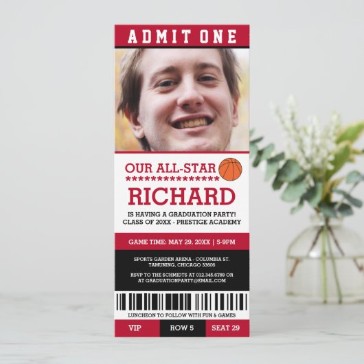 Rood- en Zwarte Basketball Graduation Party nodigt Kaart (Staand voorkant)