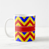 Rood, geel, blauw LG Chevron Red Name Monogram Koffiemok (Links)