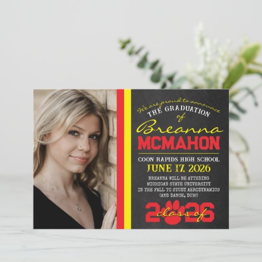 Rood & geel Paw Afstuderen Aankondiging (Staand voorkant)