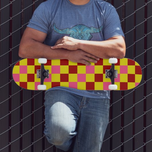 Rood Geel Roze Geruit Patroonontwerp Persoonlijk Skateboard (Buiten 3)