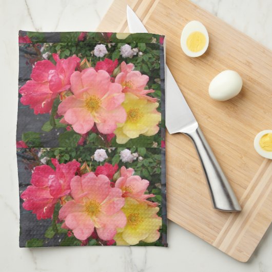 Rood gele rozen Roos Bloembloem Theedoek (Quarter Fold)