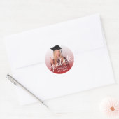 Rood Gepersonaliseerd Afstuderen Foto Afstuderen P Ronde Sticker (Envelop)