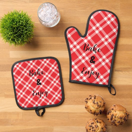 Rood geruit Bake & Enjoy Ovenwant & Pannenlap Set (Top down)