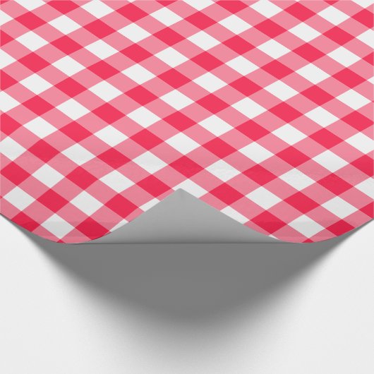Rood gingham en wit gepatterd omhulsel cadeaupapier (Hoek)