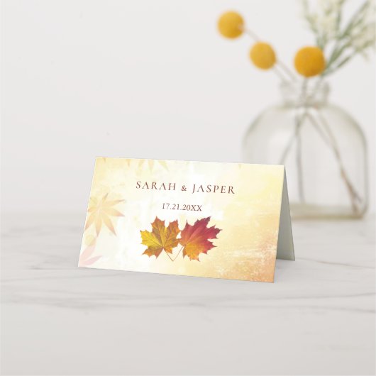 Rood goud herfstbladeren bruiloft plaatskaartje (Achterkant)