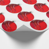 Rood, goud, zilveren kerstbulbons, verpakt papier (Hoek)