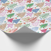 Rood groen roze blauw patroon met rode kerstbomen cadeaupapier (Hoek)