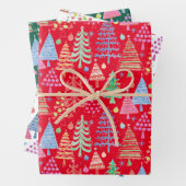 Rood groen wit patroon met rode kerstbomen inpakpapier vel (In situ)