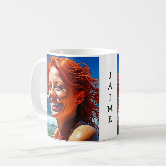  rood haired dame op strand gepersonaliseerd koffiemok (Voorkant links)