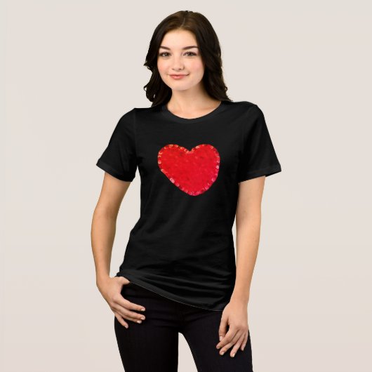 Rood hart op zwarte T-shirt voor vrouwen (Voorkant volledig)