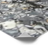 Rood herfst blad in regen op grijze, getextureerde poster (Hoek)