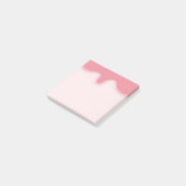 Rood ijsje plaatst briefje post-it® notes (Schuin)