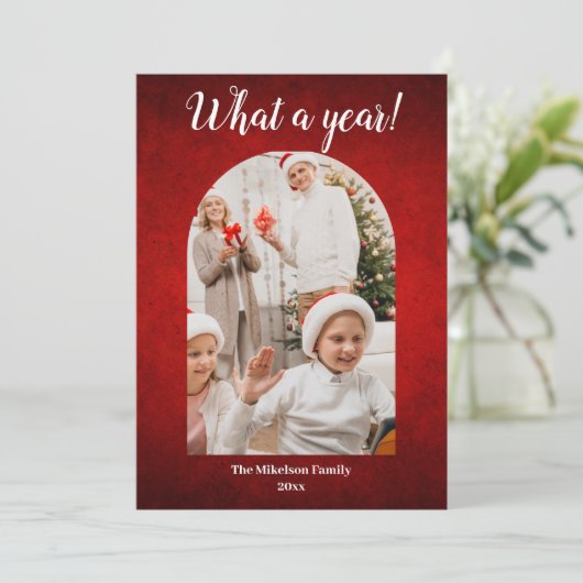 Rood Jaar in Review Multi Foto Collage Kerstmis Aankondiging (Staand voorkant)