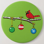 Rood kardinaal op kerstbaltak ronde button 6,0 cm (Voorkant)