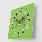 Rood kardinaal op kerstbaltak vierkante klok (Hoek)