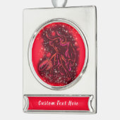 Rood kerstversieringsbull in gebruik - Jouw tekst Verzilverd Banner Ornament (Links)