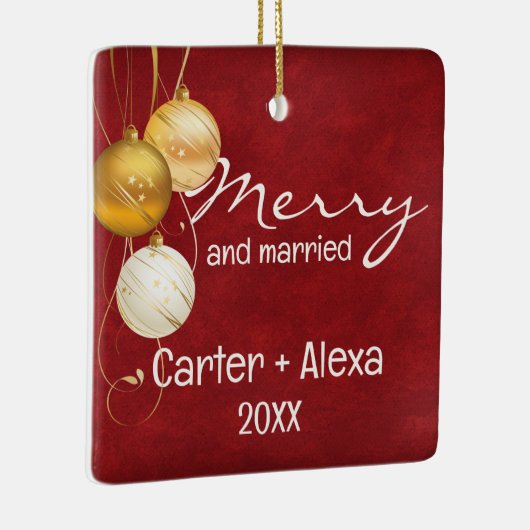 Rood leer eerste kerst getrouwd keramisch ornament (Rechts)