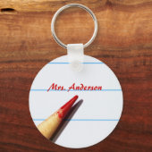 Rood leerpotlood op gelaagd papier met naam sleutelhanger (Voorkant)