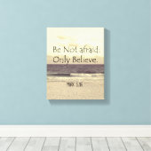 Rood Letter-citaten: niet te fraai bijbeltje Canvas Afdruk (Insitu (Houten vloer))